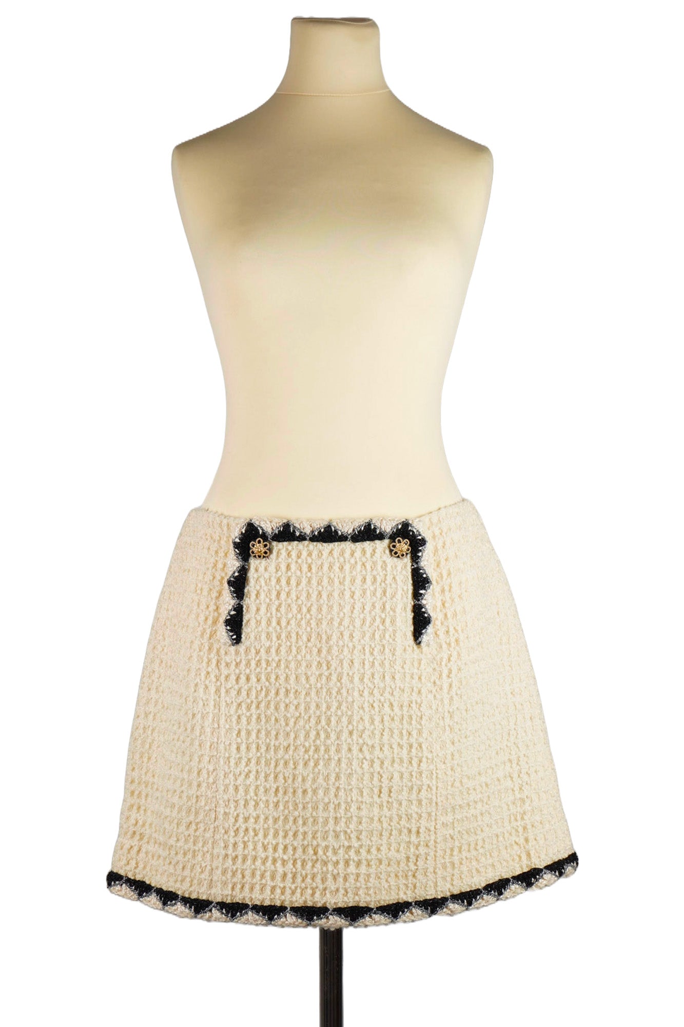 Chanel White Tweed Skirt , pre-owned, front view
