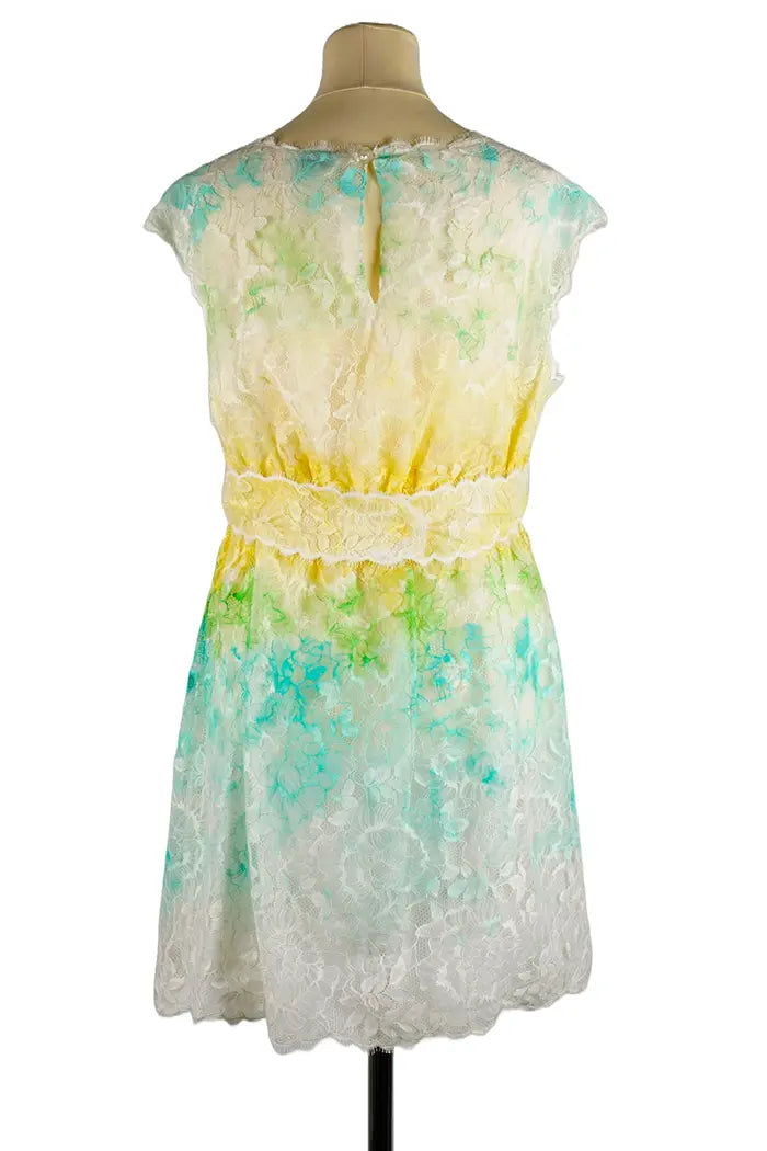 Vestido Chanel Dentelle Multicolore, vista trasera, segundero