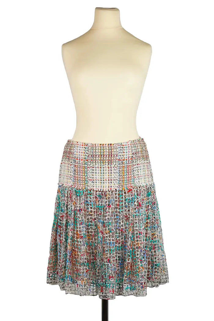 Kurzer Rock aus Tweed Multicolor Chanel, gebraucht, von vorne gesehen