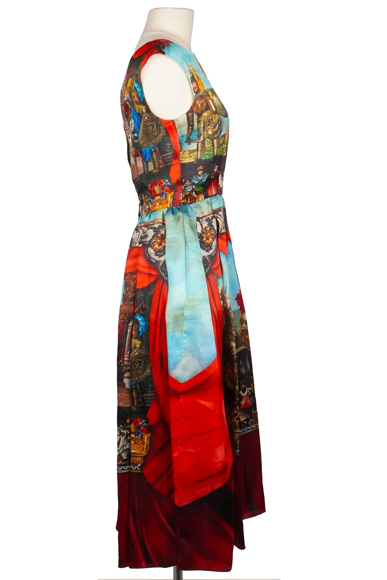 Robe sans manches Dolce & Gabbana en soie imprimée "Opera dei Pupi", article d'occasion, vue de droite