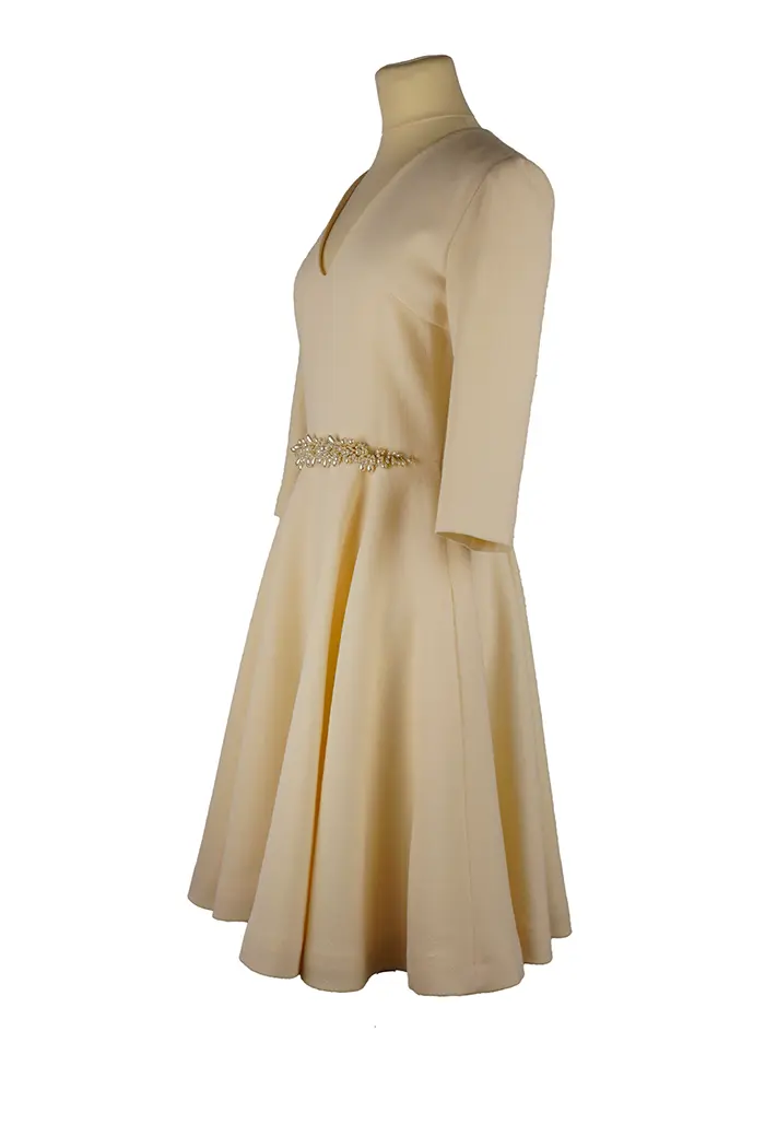 Robe Lanvin ivoire ornée de perles Taille 34FR