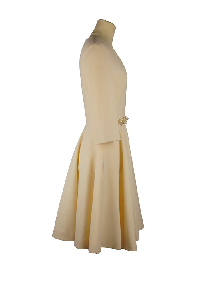 Robe Lanvin ivoire ornée de perles Taille 34FR