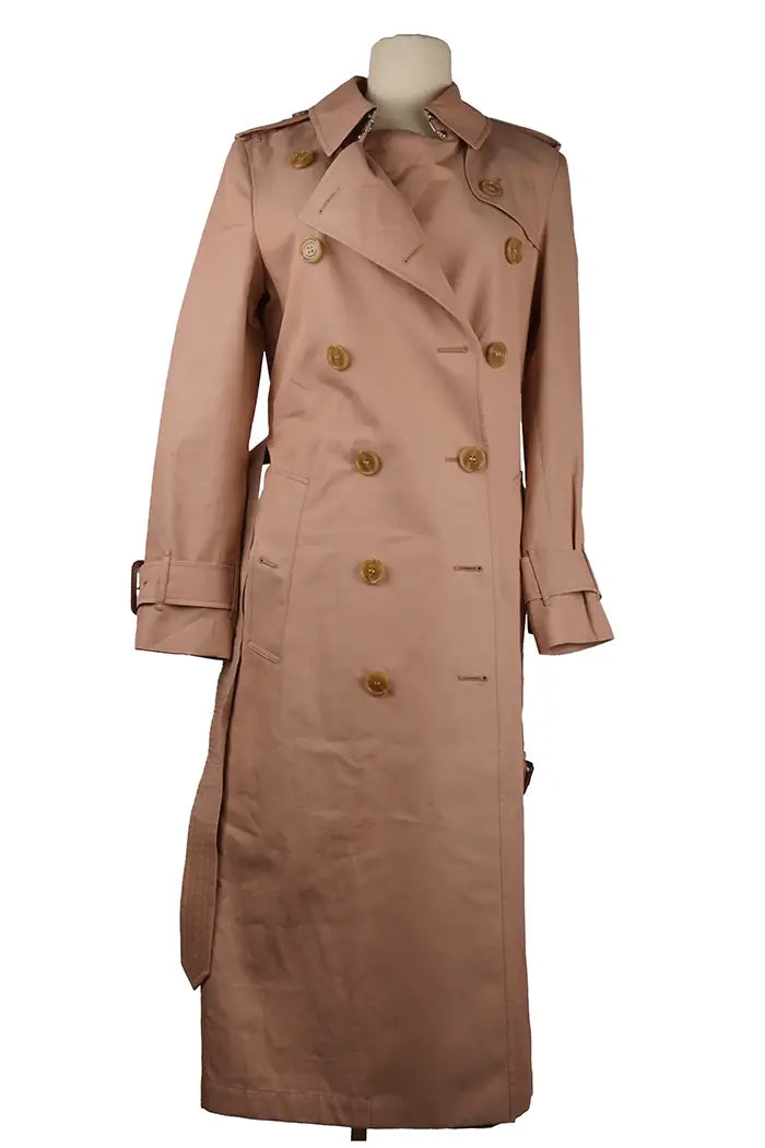 Trench Burberry Waterloo en gabardine beige rosé – vue de face, coupe classique ceinturée avec col à revers et double boutonnage, taille 6UK