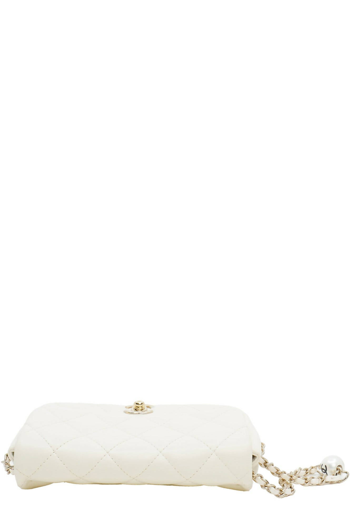 Weiße Chanel 'My Precious'-Tasche aus Lammleder mit goldenen Beschlägen, gebrauchter Artikel, Ansicht von oben