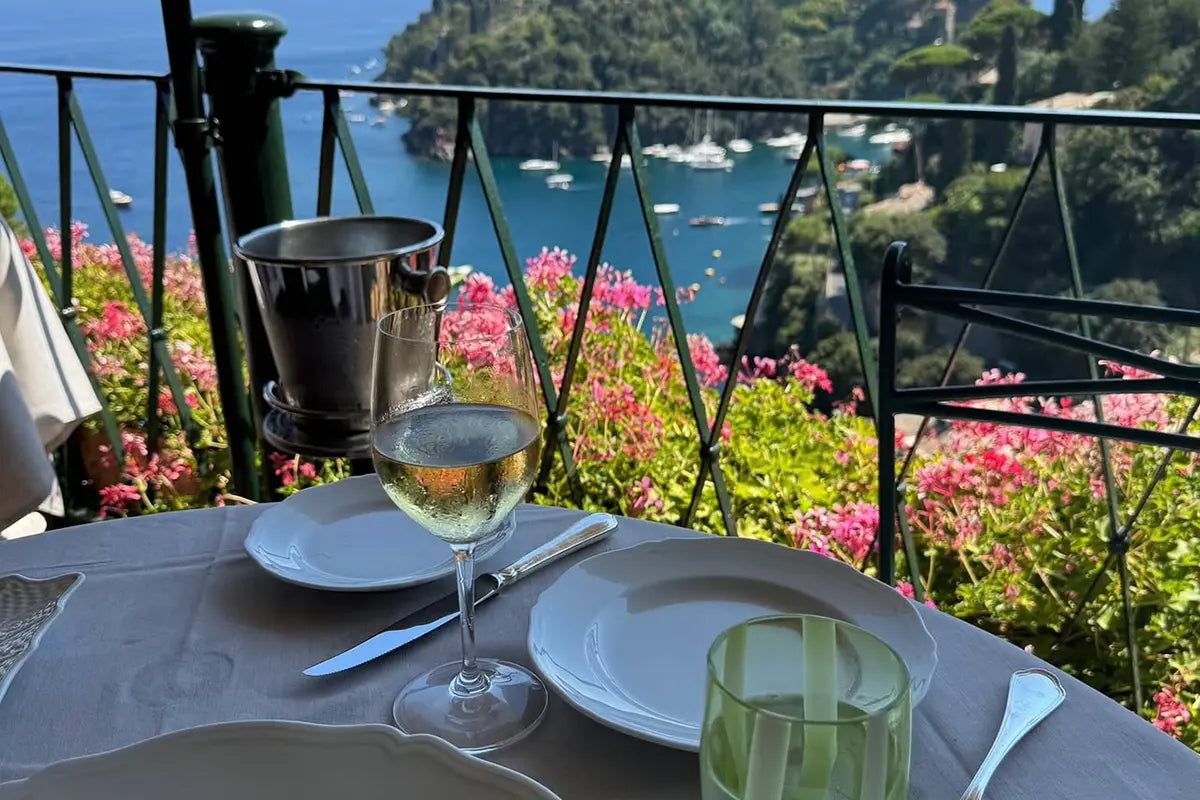 „Quiet Luxury“: Luxus, der flüstert, sich aber niemals entschuldigt