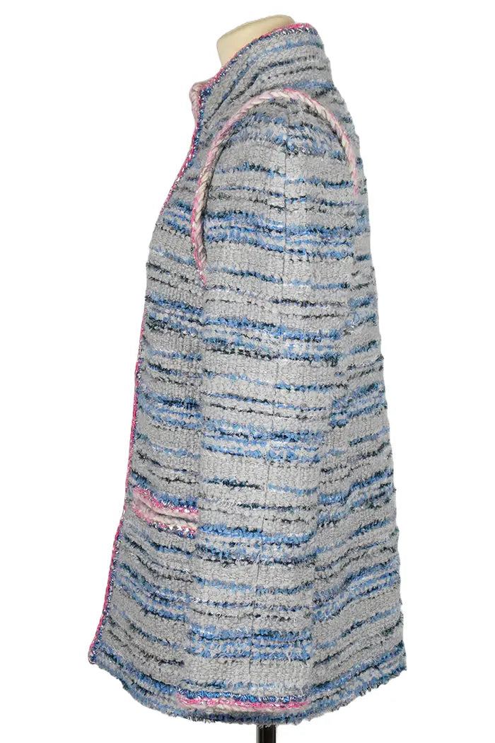 Chaqueta Chanel Tweed azul gris, vista lateral, segundero