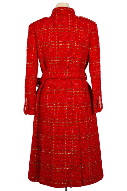 Back view of red tweed coat from the Collection Métiers d'Art 2016/17 "Paris Cosmopolite" by Karl Lagerfeld, Ref. 1000006. Reench preloved.