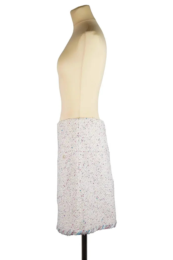 Falda Chanel Blanche en Tweed, artículo de segunda mano, vista lateral