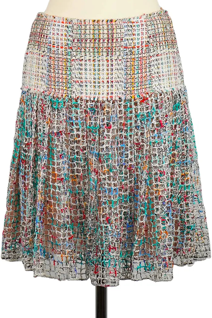 Rock kurz in Tweed Mehrfarbig Chanel, gebraucht, Fokus auf das Material der Rock