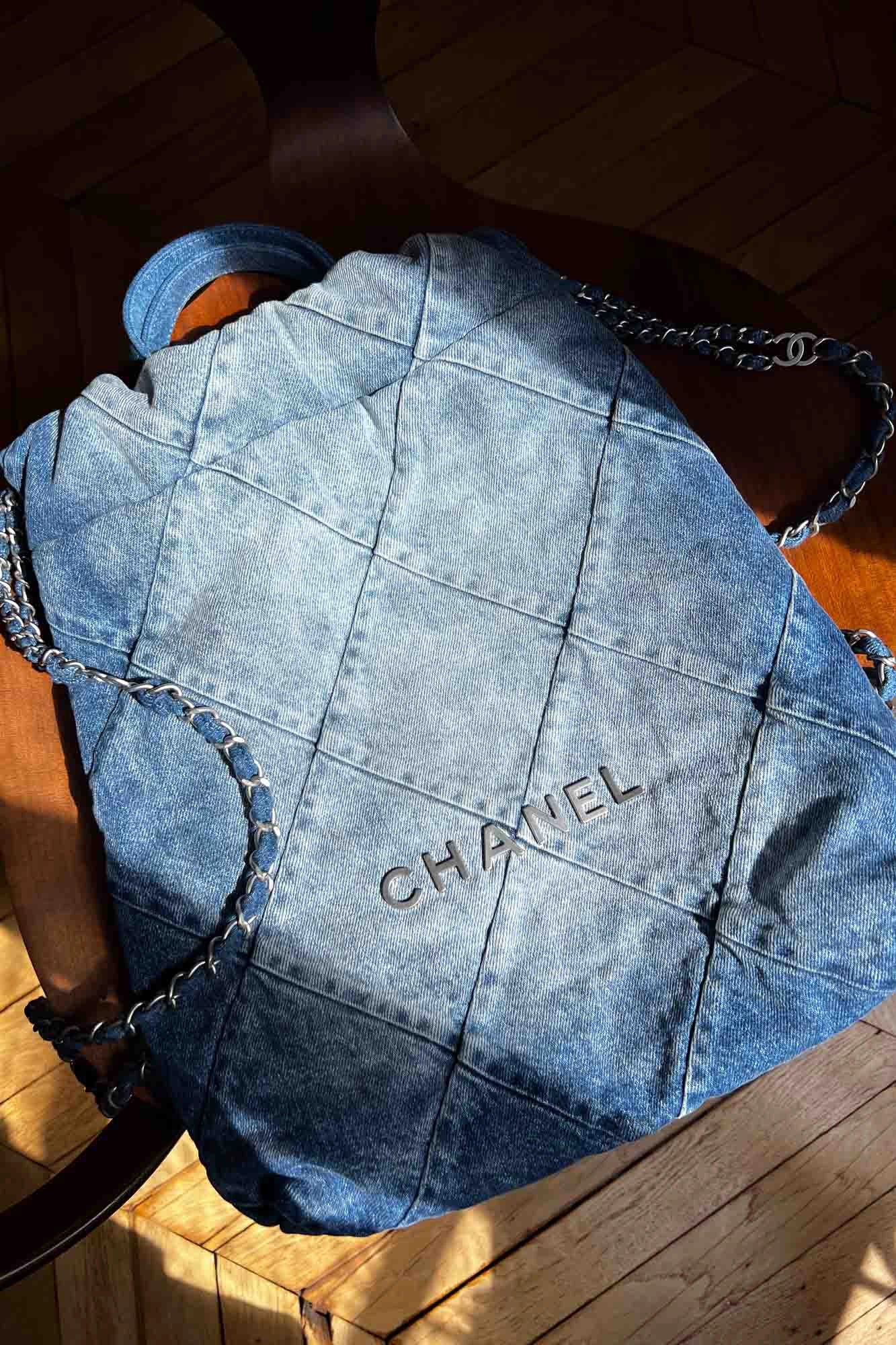 Chanel 22 Backpack in Denim, ref. 1000036 preloved Reench.