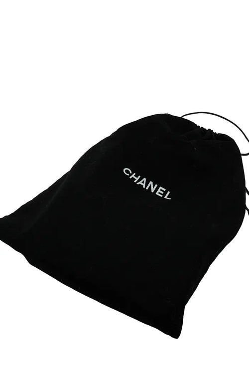 Chanel-Geldbörse mit Kette und originalem Staubbeutel, komplettes Set für Sammler.