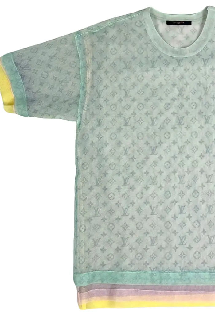 Camiseta Louis Vuitton Tulle Bleu con motivo Monogram, artículo de segunda mano, zoom en las mangas