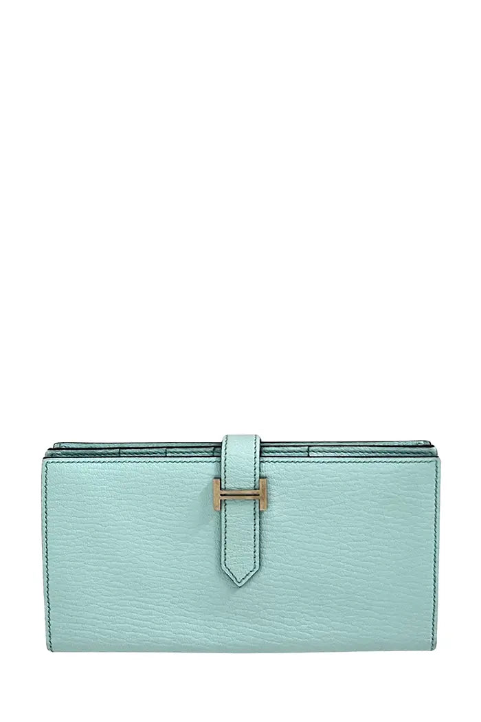 Cartera Béarn cuero turquesa con hebilla H, artículo de ocasión, vista delantera