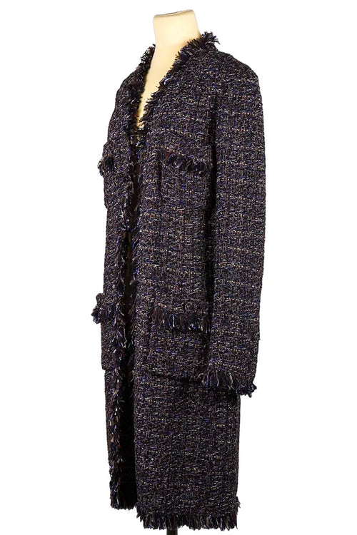 Chanel abrigo largo de tweed con flecos Abrigo de tweed, artículo seminuevo, 3/4 vista