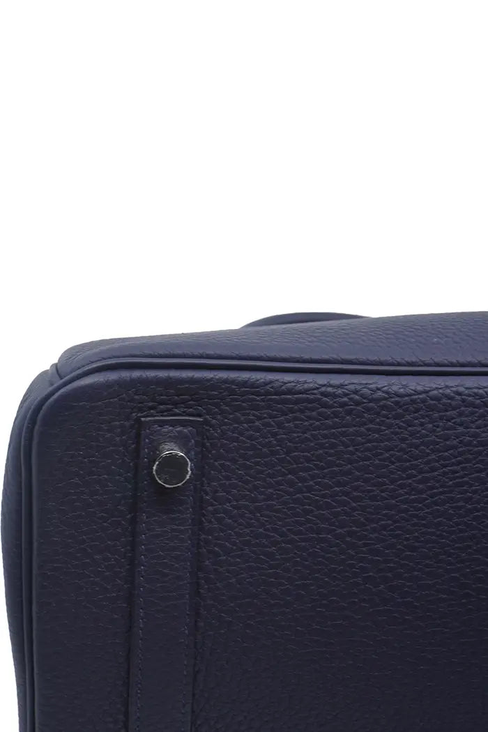 Bolso Hermès Birkin 30 de piel Togo azul marino, artículo de segunda mano, vista desde abajo