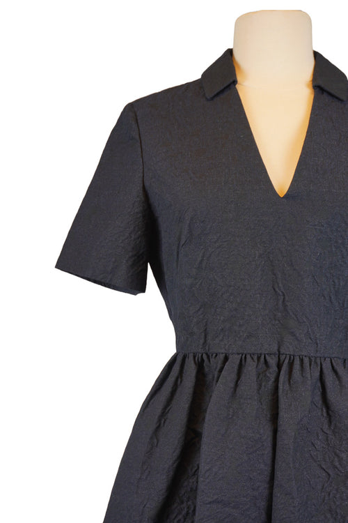 Dior navy blue New Look dress, pre-owned item, zoom on the top of the dress