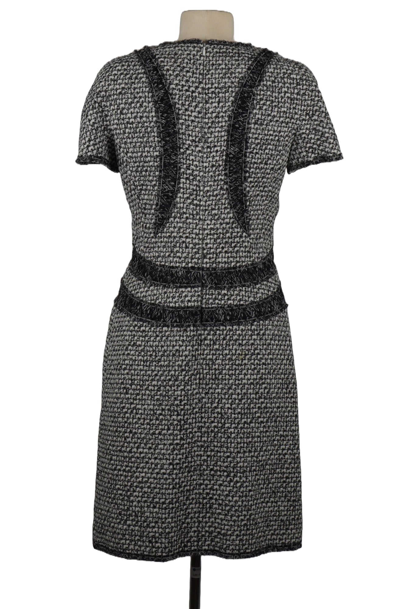 Reference 1000070, Chanel gray tweed dress, Reench preloved, back view.