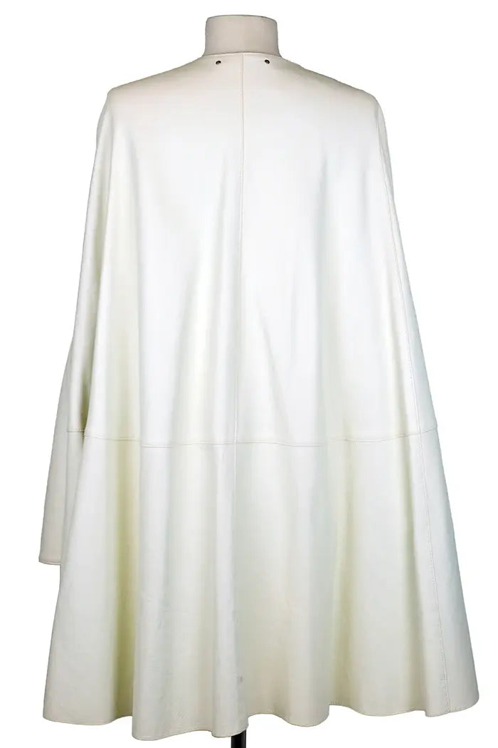 Lanvin Capa de piel de cordero blanca, artículo de segunda mano, vista trasera