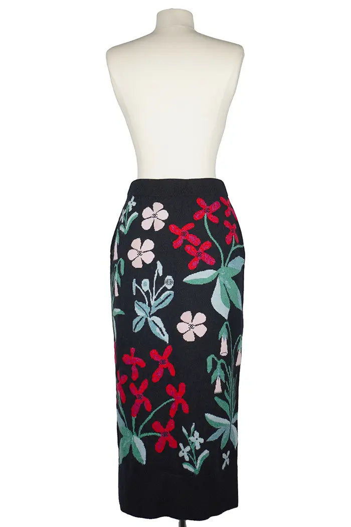 Long black cashmere Skirt , Métier d'art 2020/21 collection, pre-owned item, back view