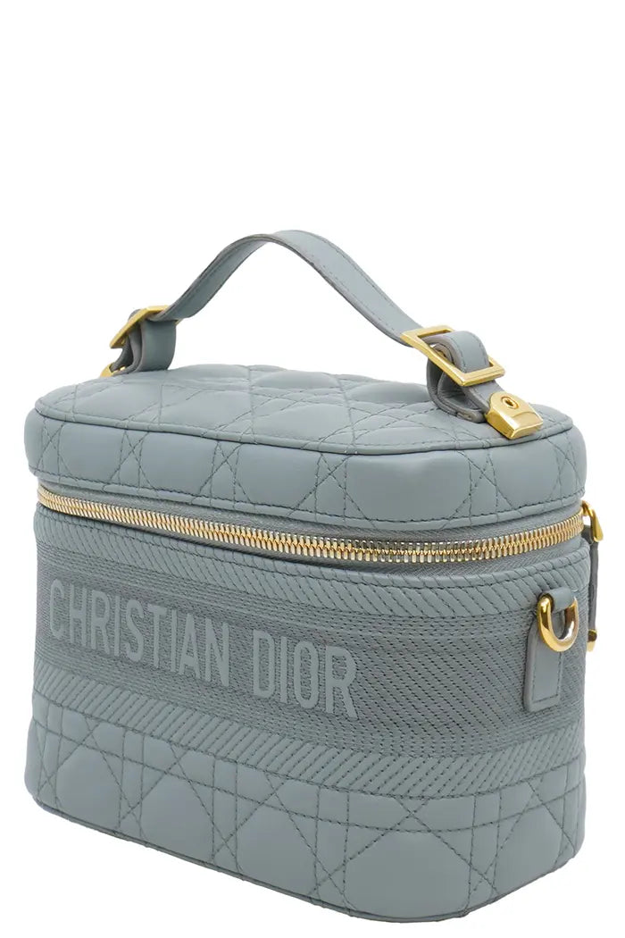 Dior Vanity Bag aus grauem Leder mit Cannage-Muster, gebrauchter Artikel, 3/4-Ansicht