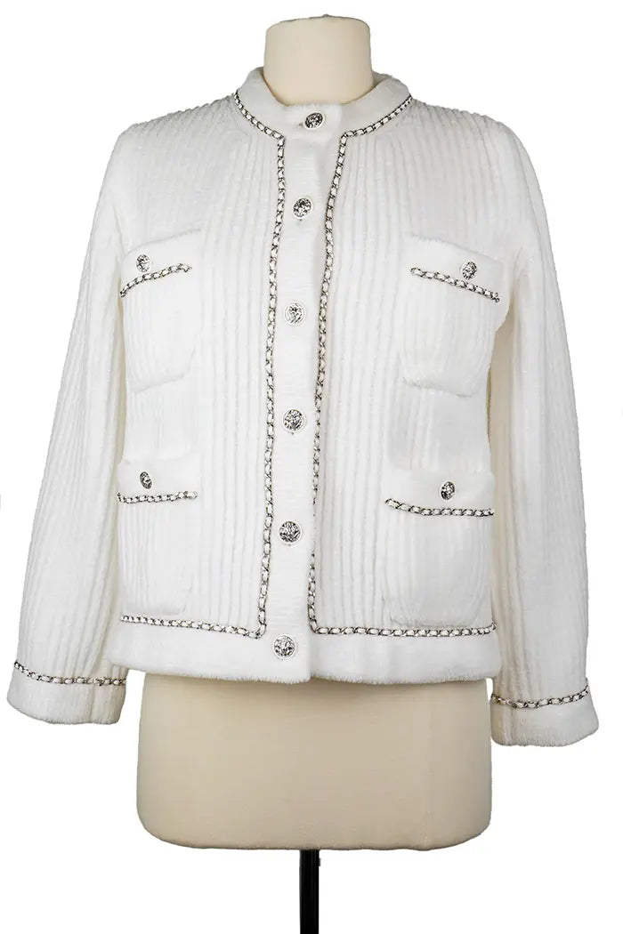 Chanel white cardigan, Fall/Winter 2022 collection, pre-owned item, front view