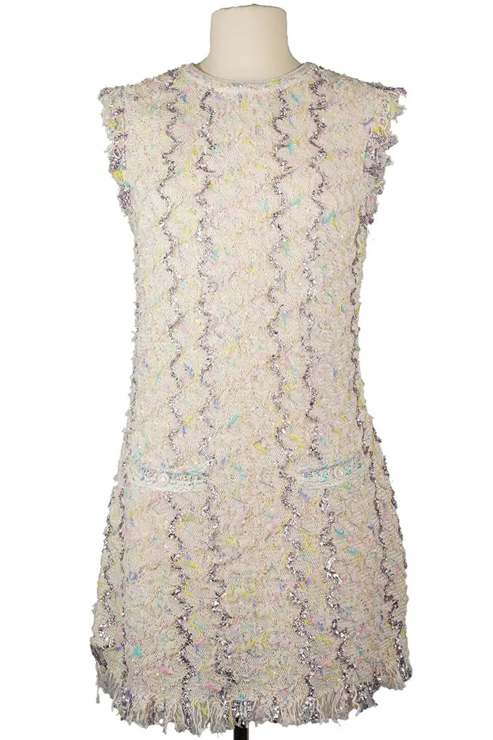 Robe Chanel en tweed, article d'occasion, vue de face