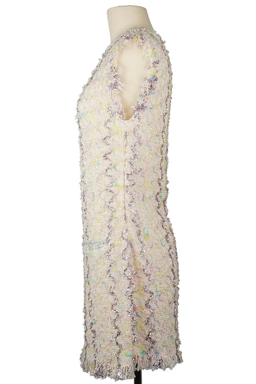 Robe Chanel en tweed, article d'occasion, vue de côté