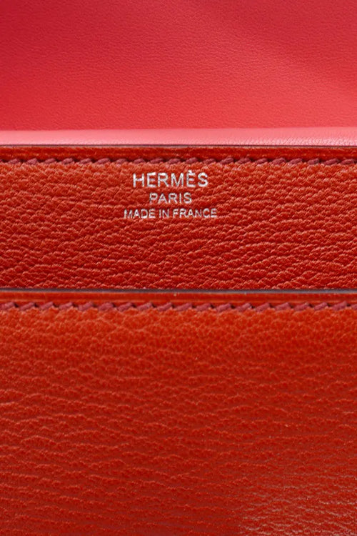 Sac Hermès Verrou en cuir Epsom orange, article d'occasion, zoom sur l'étiquette Hermes