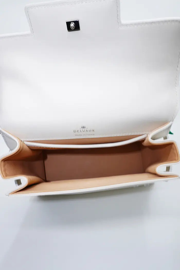 Bolso Delvaux Tempête en piel de becerro marfil Crispy, artículo de segunda mano, vista del bolso abierto
