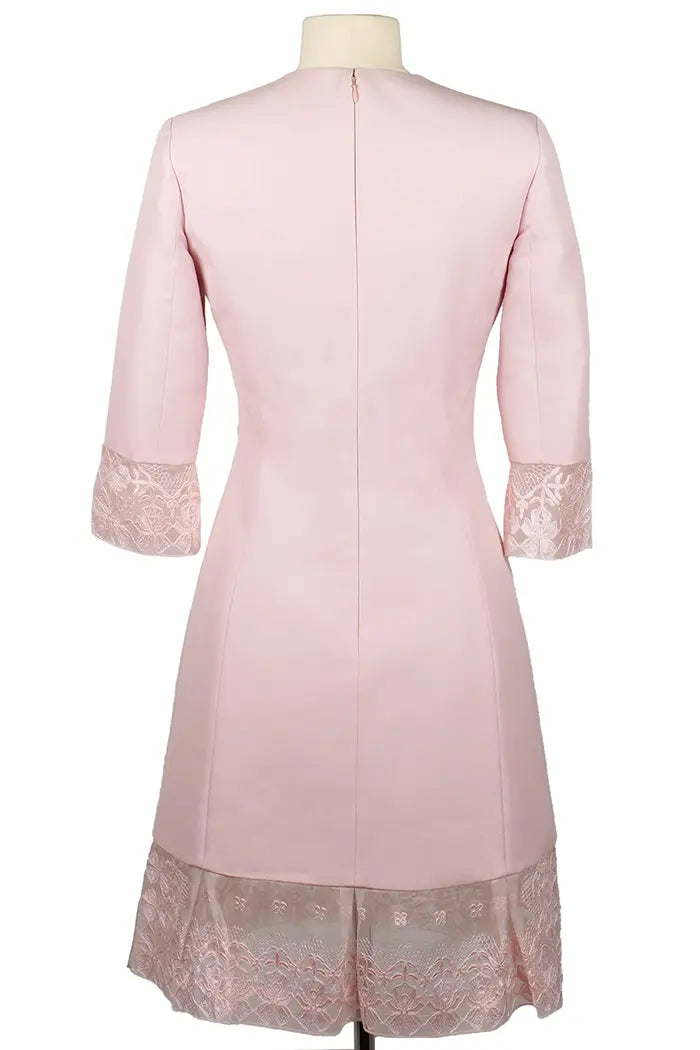 Kleid Christian Dior in Puderrosa und mit 3/4-Ärmeln, Second-Hand-Artikel, Rückenansicht