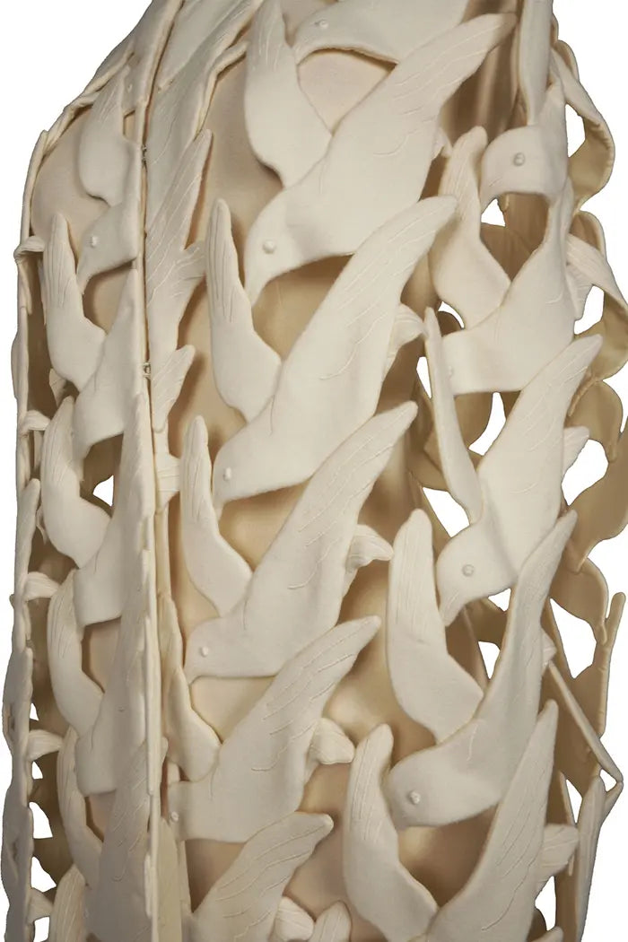 Valentino openwork cape in white virgin wool and cashmere, pre-owned item, zoom in on the openwork with bird motifs
