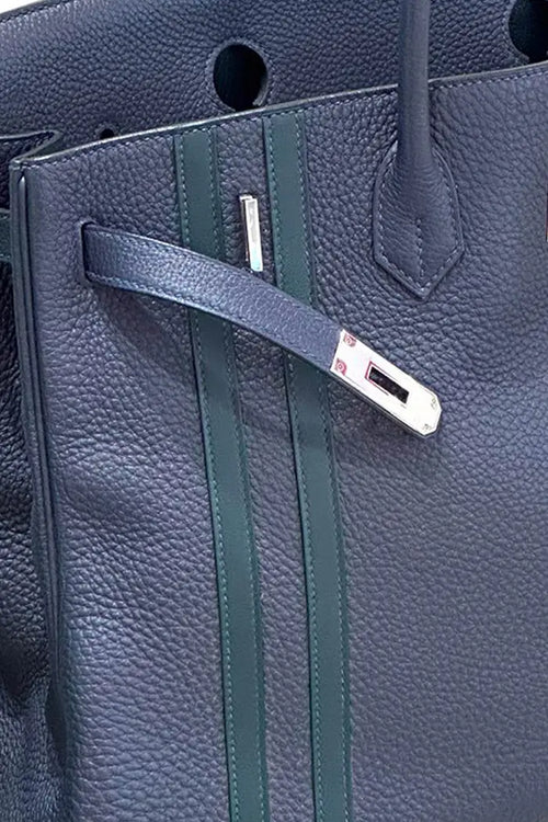Hermès Birkin 40 Offizier Limited Edition in Night Blue Leder, zomm auf dekorativen Streifen, preloved, in sehr gutem Zustand.