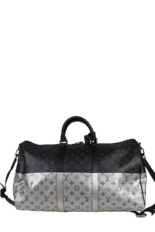 Vue arrière du sac Keepall Bandoulière 50 Louis Vuitton preloved, design Split monogram.