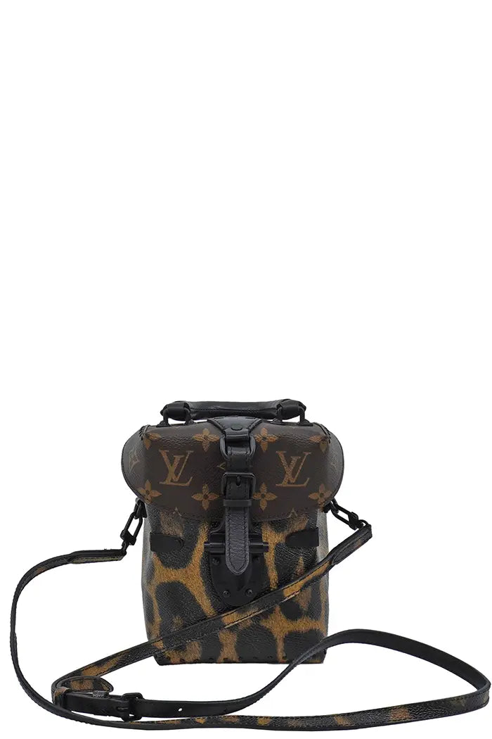 Front view of Louis Vuitton preloved hard bag with leopard print and monogram canvas, in very good condition. 