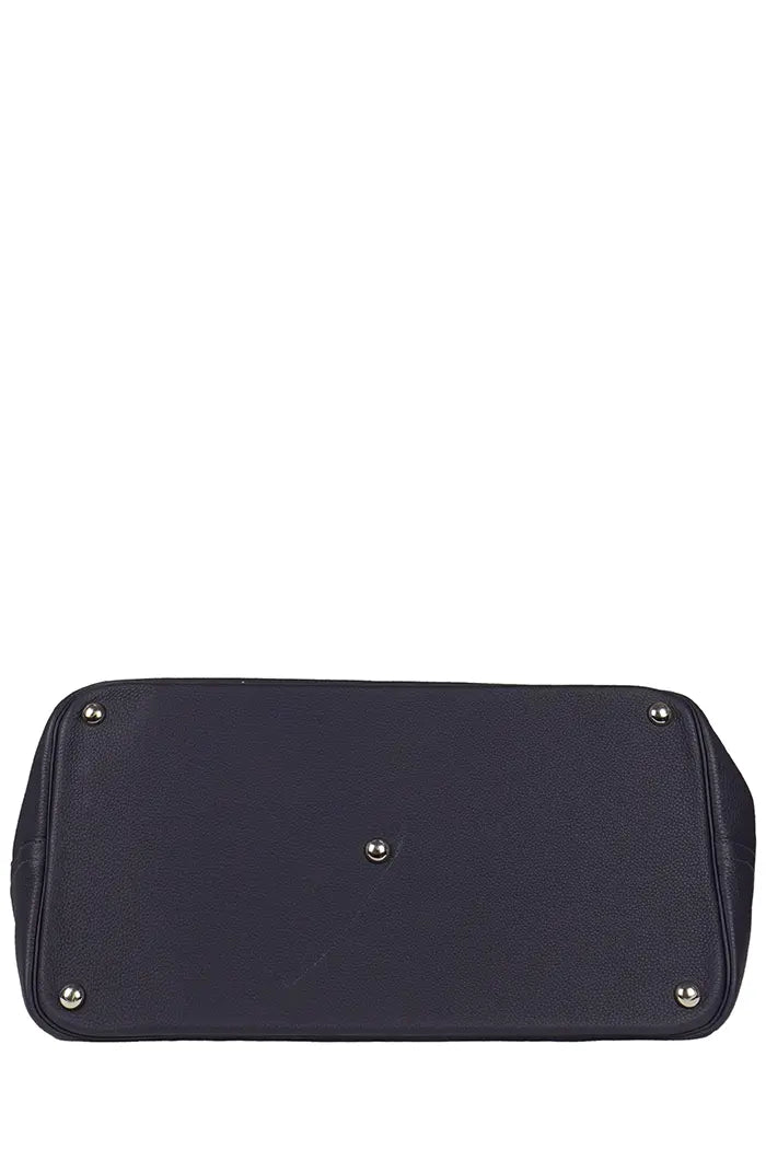 Hermès Bolide GM 45 en cuir Togo noir, vue de dessous