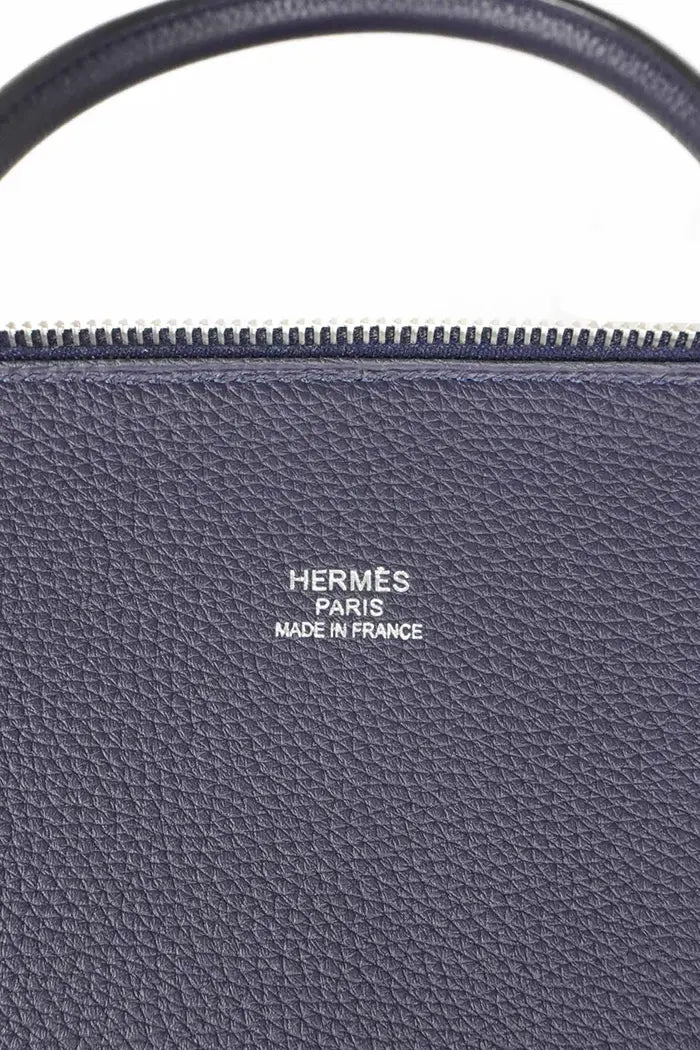 Hermès Bolide GM 45 en cuir Togo noir, focus sur le logo Hermès