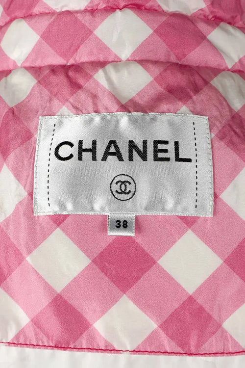 Parka de seda con cuadros vichy rosas de Chanel, talla 38FR, detalle de etiqueta