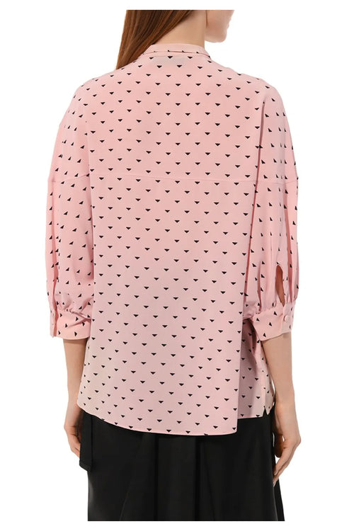Chemisier Prada en soie rose, vu de dos. 