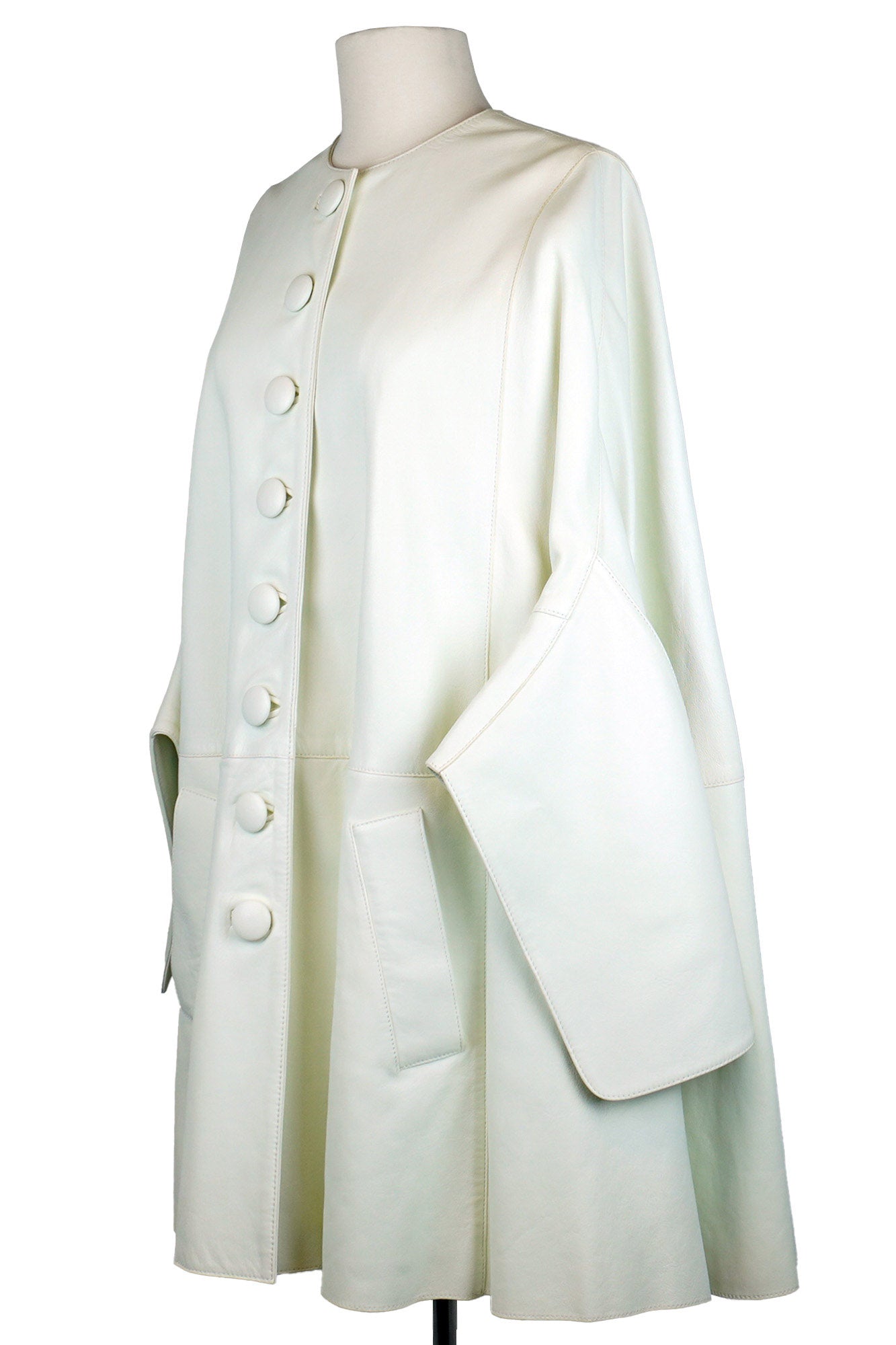 Lanvin white leather cape, ref. 1000073. Three-quarter front view, Reench preloved.